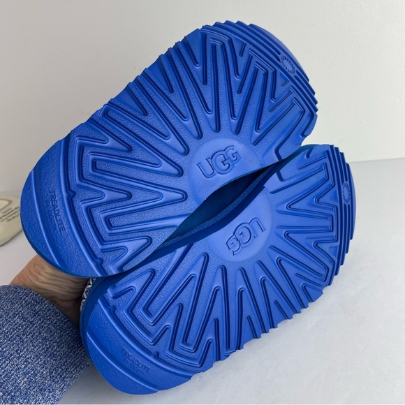 Ugg NWOT Blue Fur-Lined Suede Slippers - Picture 6 of 6